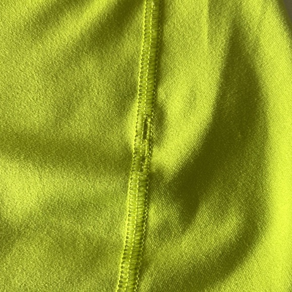 Athleta Momentum VGUC tank-lime color - Picture 3 of 3